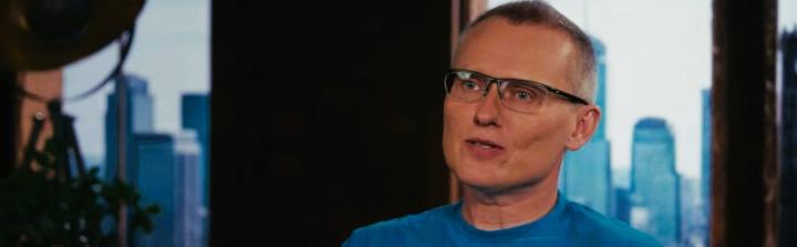 Znani przedsiębiorcy bez filtra w projekcie filmowym Startup Glitch